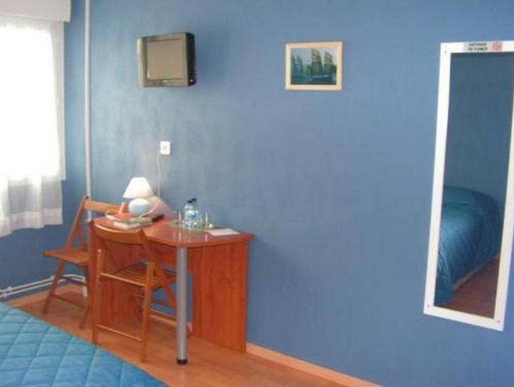 Au P'Tit Quinquin Hotel Le Val-Saint-Pere Bilik gambar