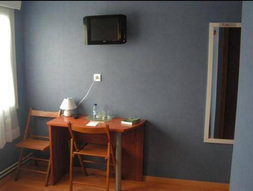 Au P'Tit Quinquin Hotel Le Val-Saint-Pere Bilik gambar