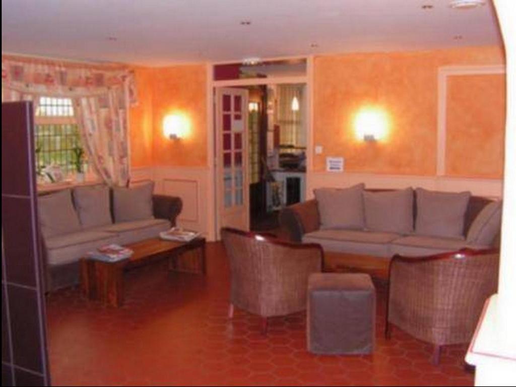 Au P'Tit Quinquin Hotel Le Val-Saint-Pere Luaran gambar